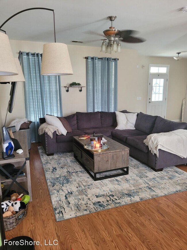 Foto del edificio - 3 br, 2.5 bath House - 60 Red Cedar Street