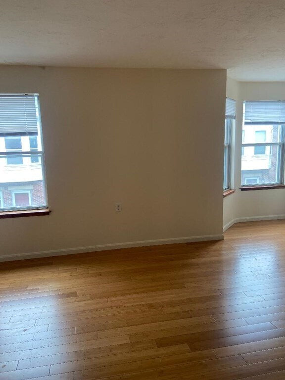 Foto del edificio - 150 Quincy Shore Dr