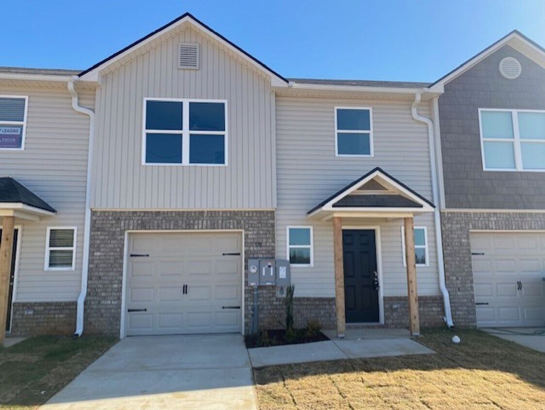 New Townhome in Lincoln House Rental in Lincoln, AL