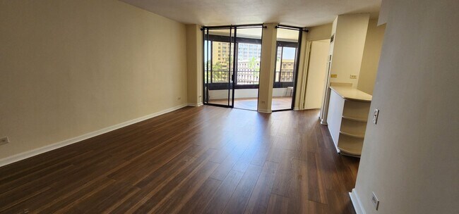 Foto del edificio - Newly renovated, conveniently located Discovery Bay Gem