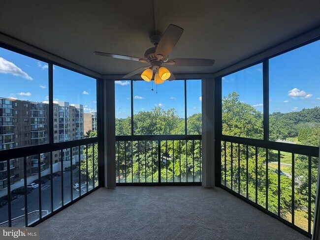 Foto del edificio - 15107 Interlachen Dr