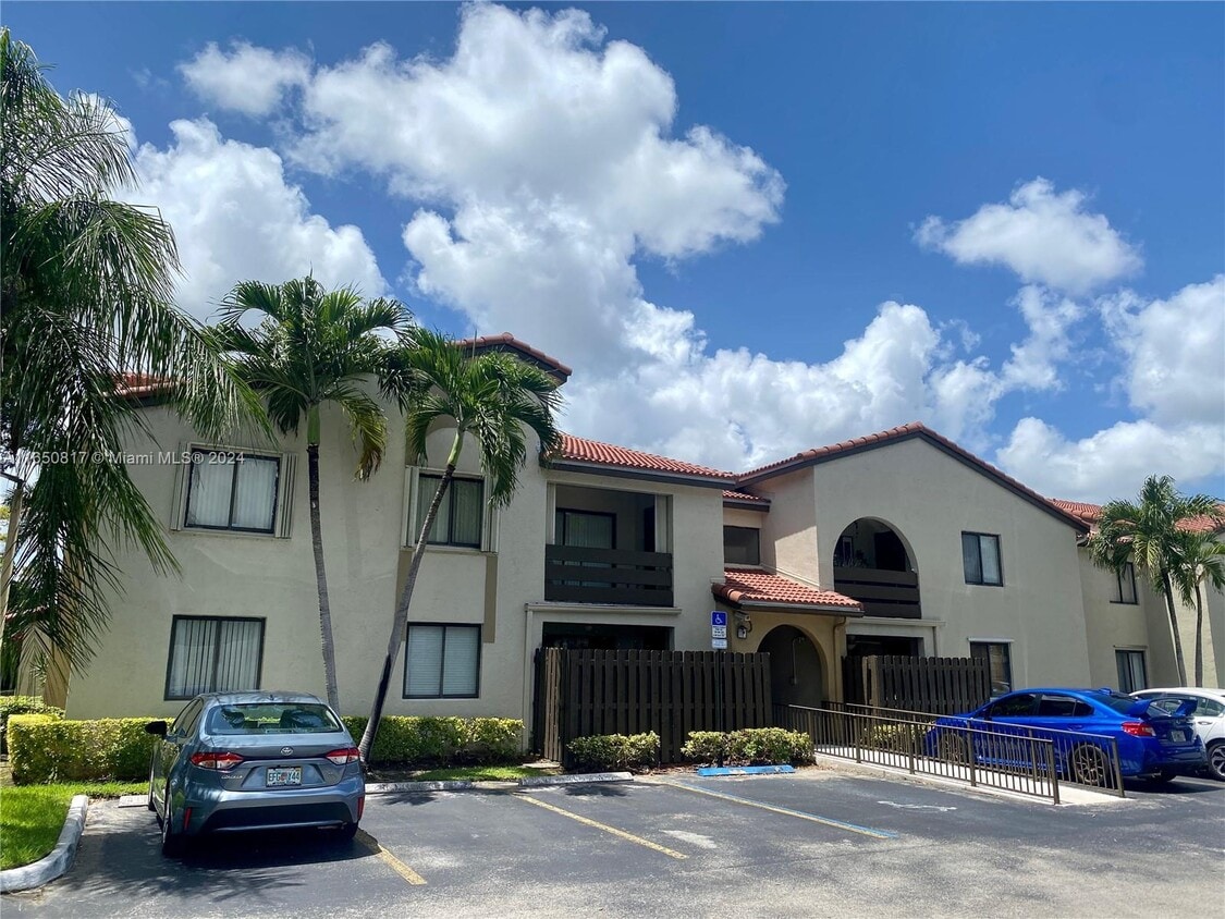 Primary Photo - 8811 SW 123rd Ct