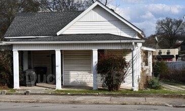 Building Photo - 1419 Highland Ave