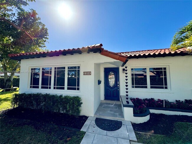 Building Photo - 2286 SW 21st Ave