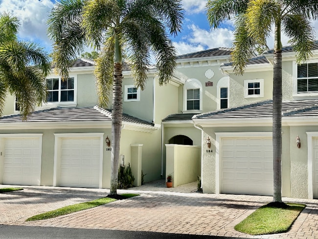 Building Photo - 1335 Mariposa Cir
