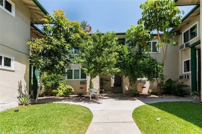 Foto del edificio - 1811 Sherer Ln