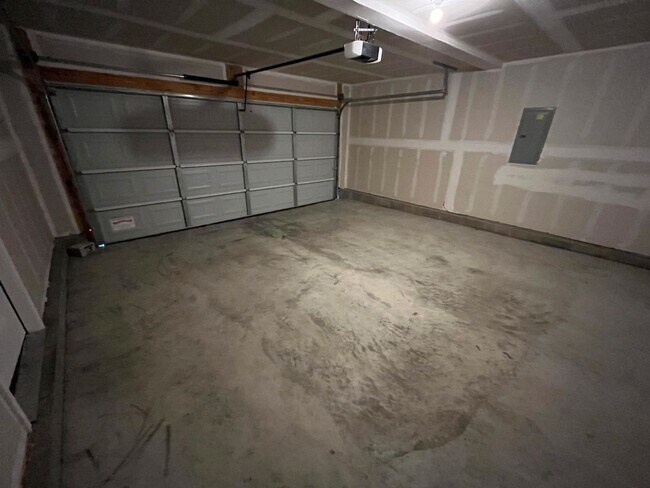 Foto del edificio - 422 W Kemper Rd