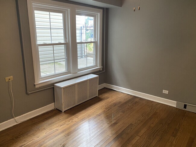 Foto del edificio - 3136 N Paulina St