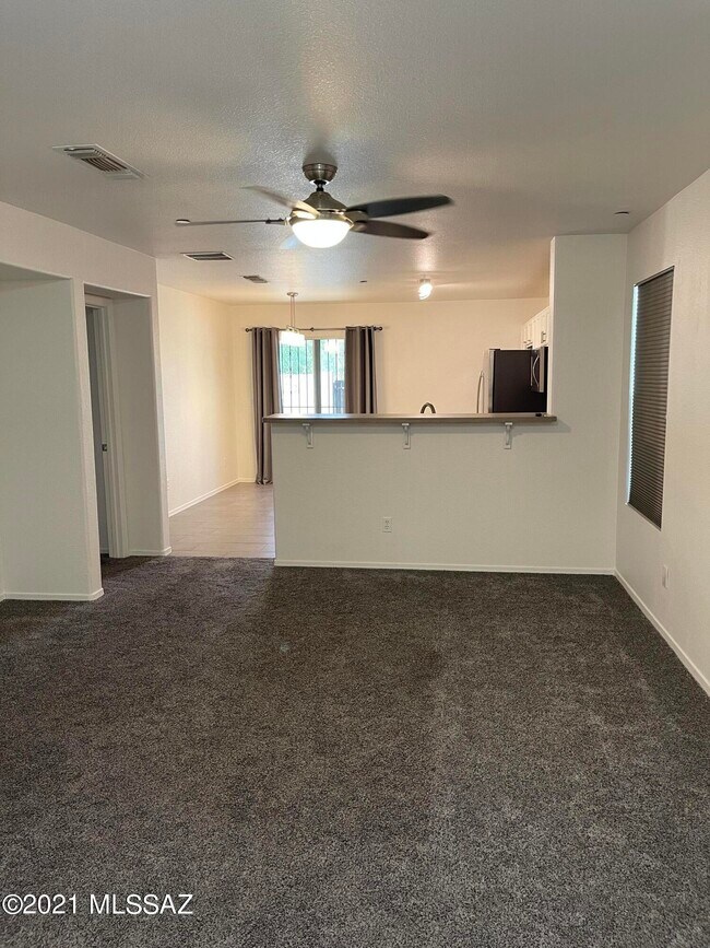 Foto del edificio - 3294 W Treece Pl