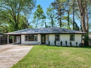 Building Photo - 2903 Monterey Dr
