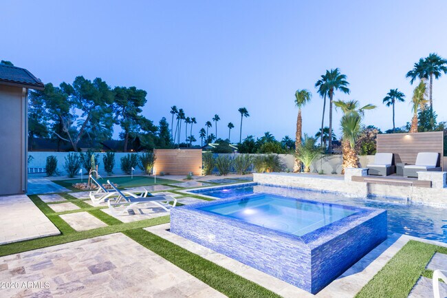 Foto del edificio - 6127 E Sweetwater Ave