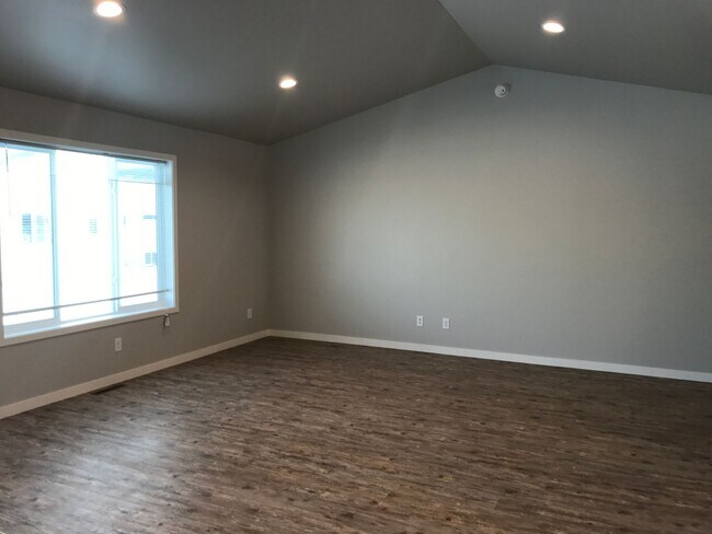 Foto del edificio - 3 Bed 2 Bath Twinhome