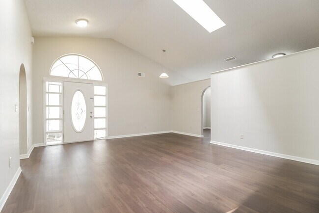 Foto del edificio - 1032 Kelly Creek Cir