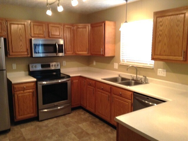Foto del edificio - 4143 Timberbend Pl