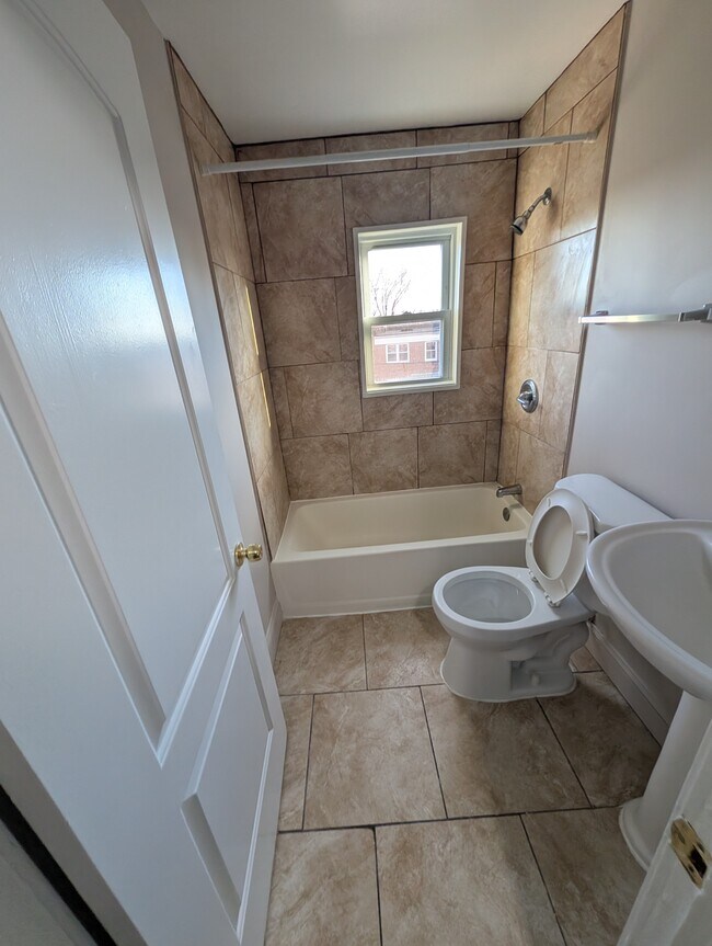 Foto del edificio - 6501 Hartwait St