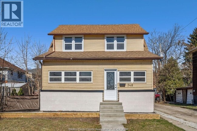 Building Photo - 348 Caroline St