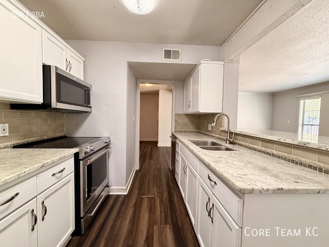 Building Photo - 4727 Jarboe St