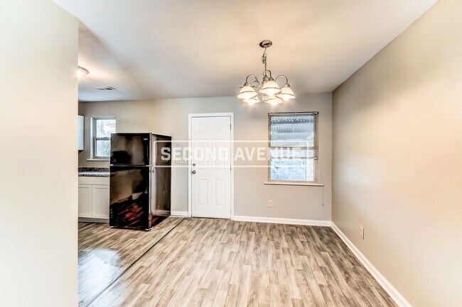 Building Photo - 5403 Wesley DR