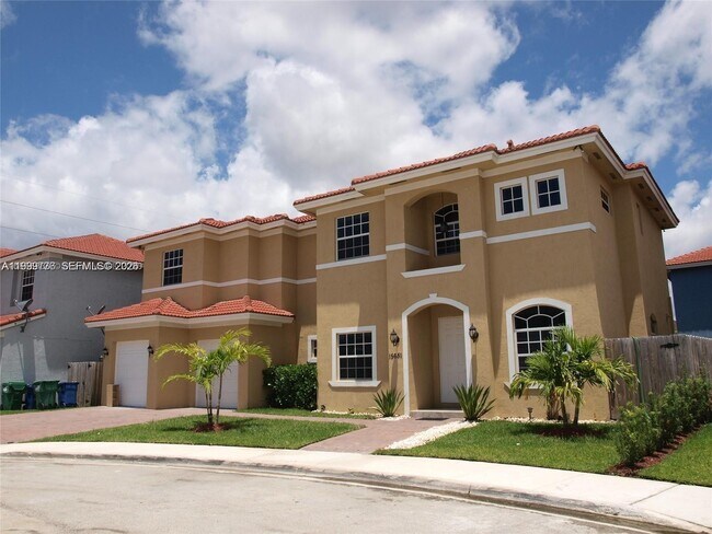 Foto del edificio - 15651 SW 11th Terrace