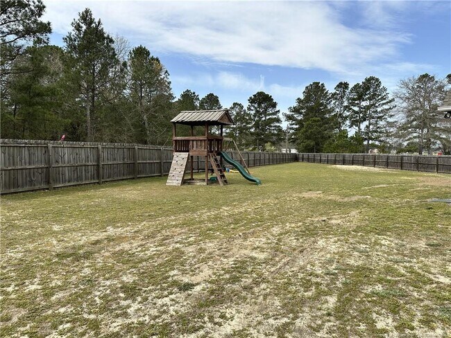 Foto del edificio - 2240 Sir Michael Dr