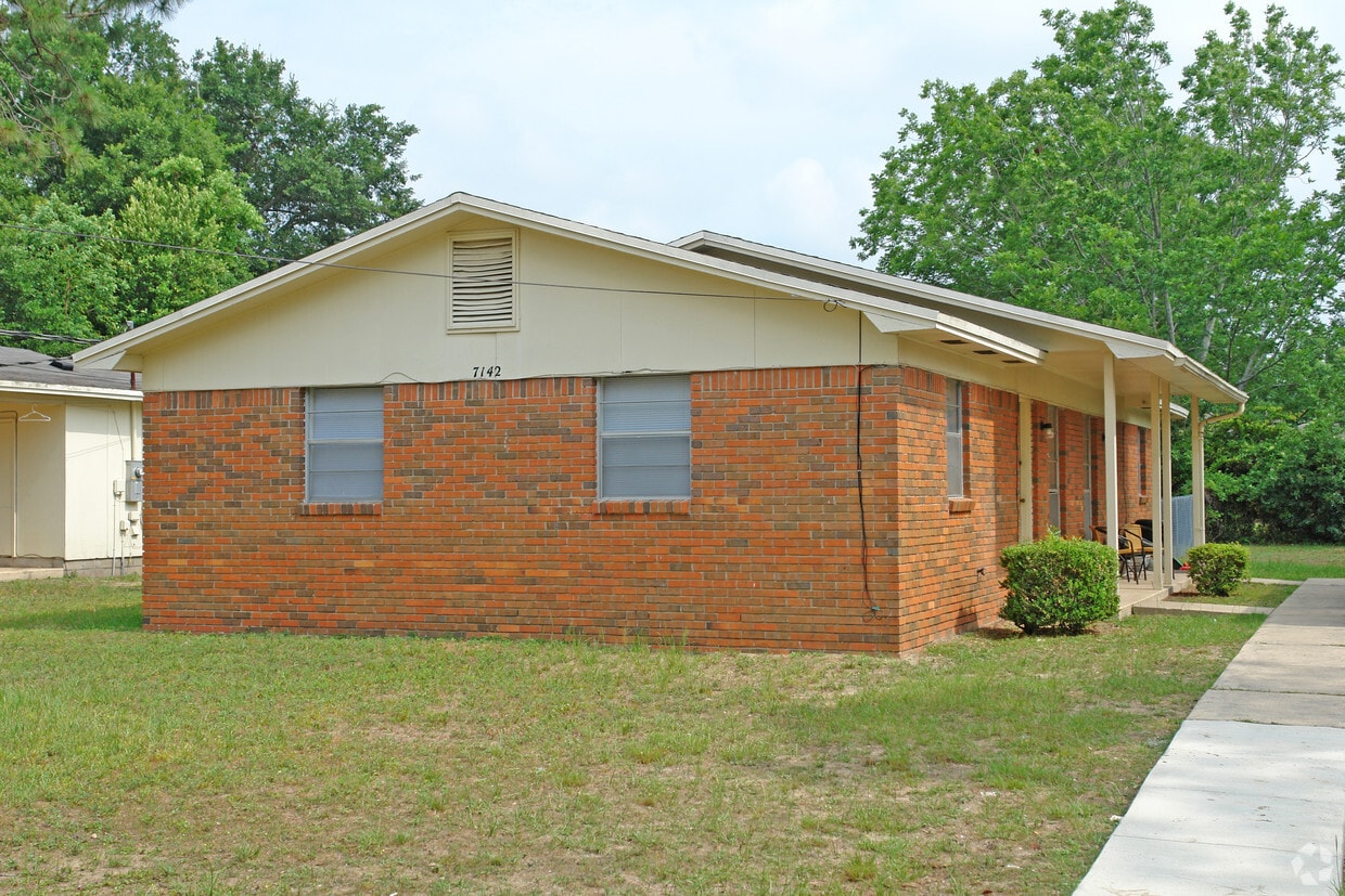Building Photo - 7142 Pearson Rd