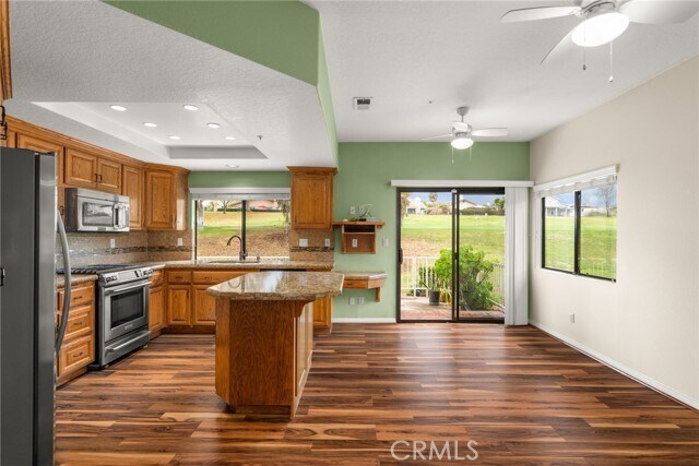 Foto del edificio - 1293 Upland Hills Dr N