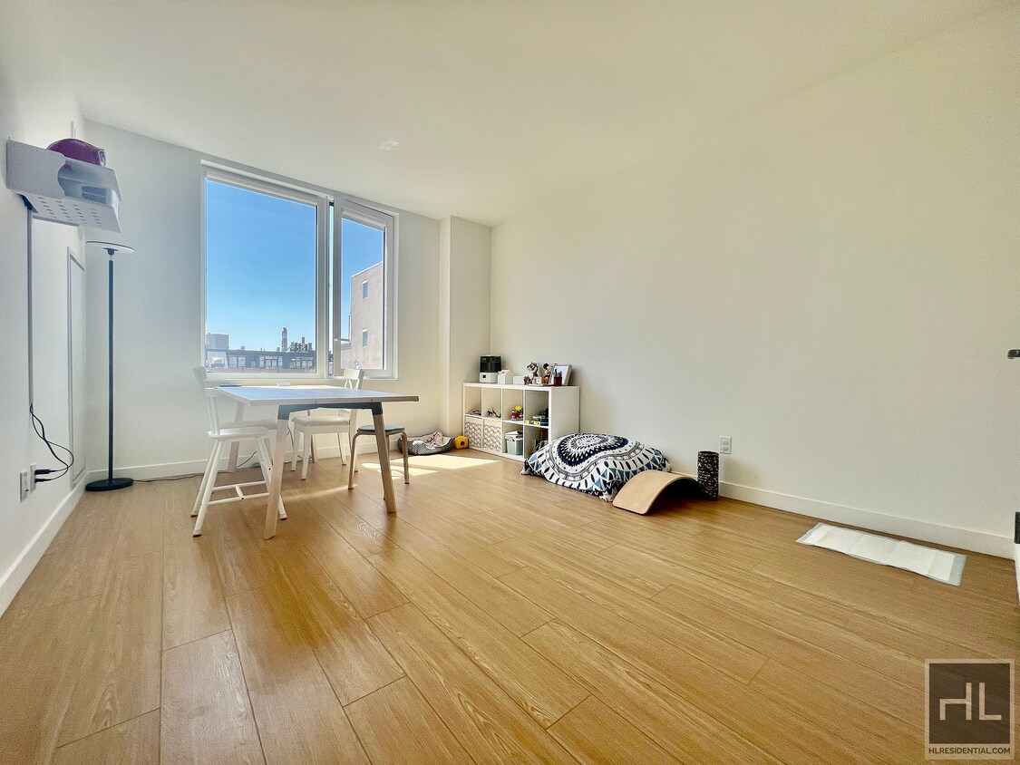 Primary Photo - NO FEE + Three Month Free !!!! 1 Bedroom i...