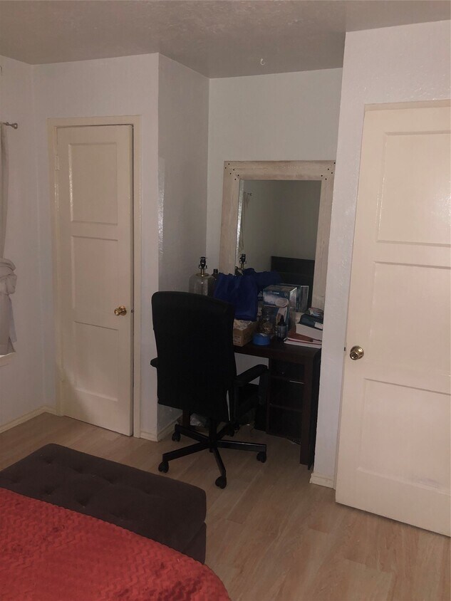 Foto del edificio - 4310 Holt St