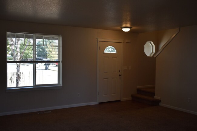 Building Photo - Large 4 bedroom two story home located on a dead end st.