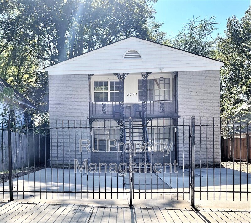Primary Photo - 2093 Jefferson Ave