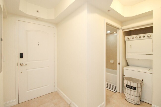 Foto del edificio - Excellent Location - 2 Bedroom - 2 Bath - ...