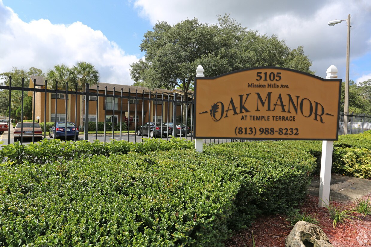Oak Manor at Temple Terrace Apartments Tampa, FL