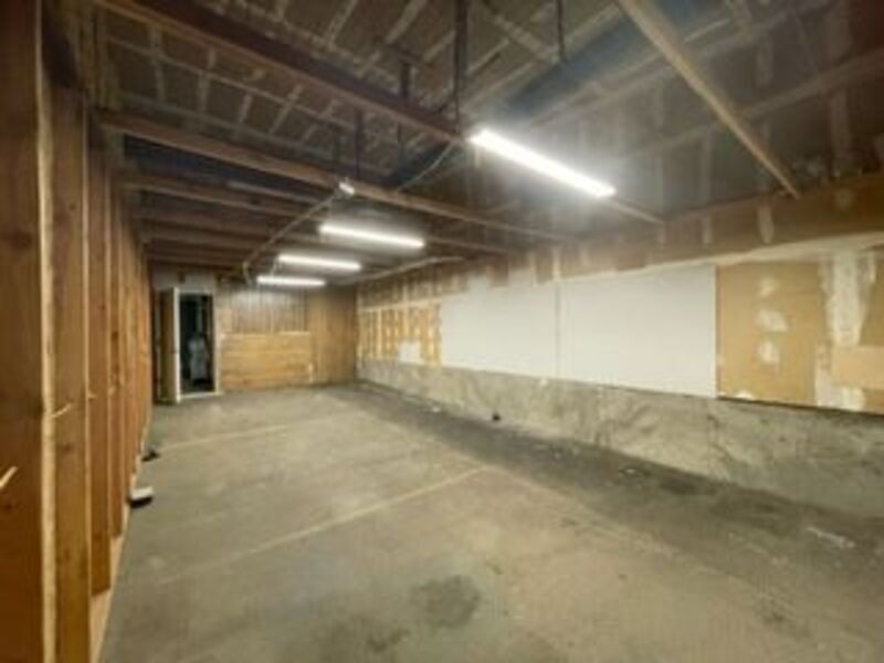 Building Photo - 1044 Commercial St SE