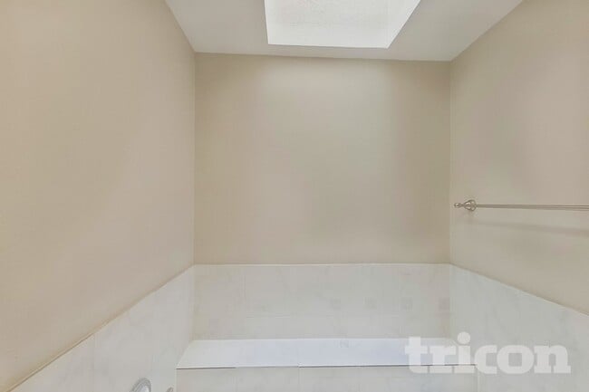 Building Photo - 4529 Atlanta Dr