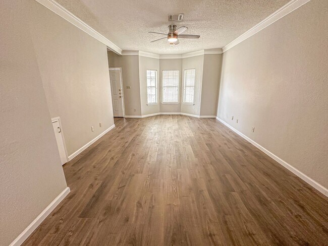 Foto del edificio - 2 Bedroom, 2.5 Bathroom Boardwalk Condo Near Baylor!
