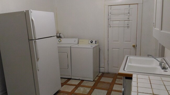 Foto del edificio - 2350 Orchard Ave