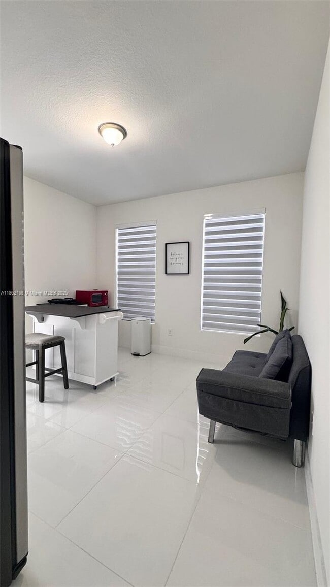 Foto del edificio - 1820 SW 144th Ave