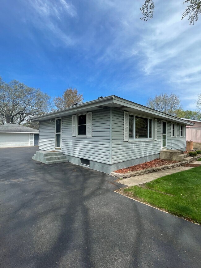 6650 Anoka St NE, Fridley, MN 55432 House Rental in Fridley, MN