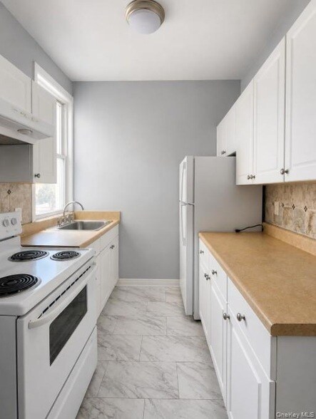 Foto del edificio - 36 Hillside Ave.