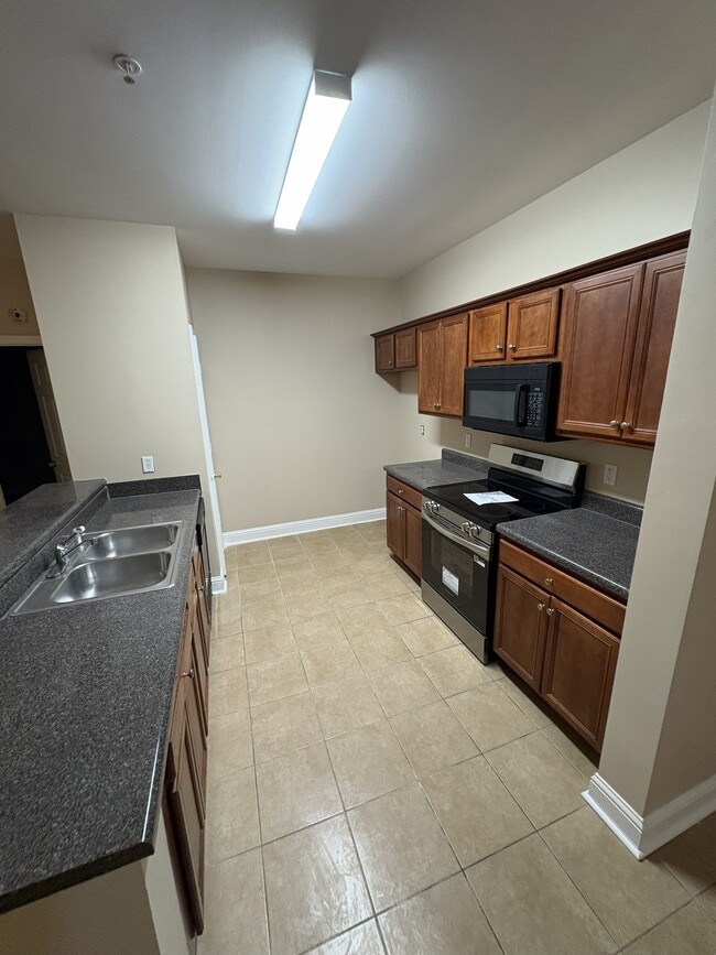 Foto del edificio - 3323 Town Creek Cir