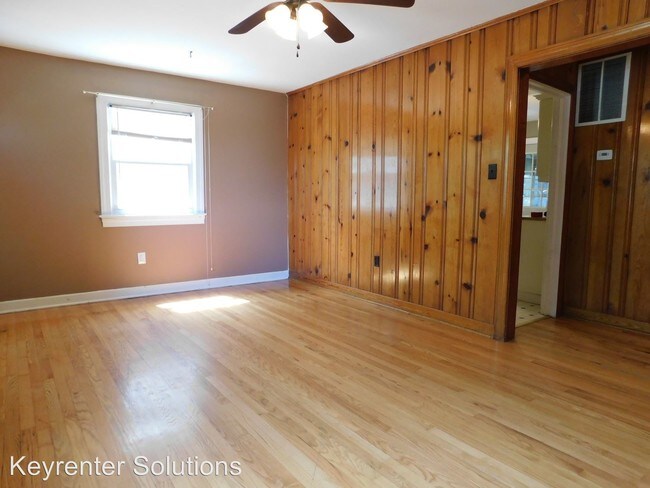 Foto del edificio - 4 br, 1 bath House - 1006 Perry St
