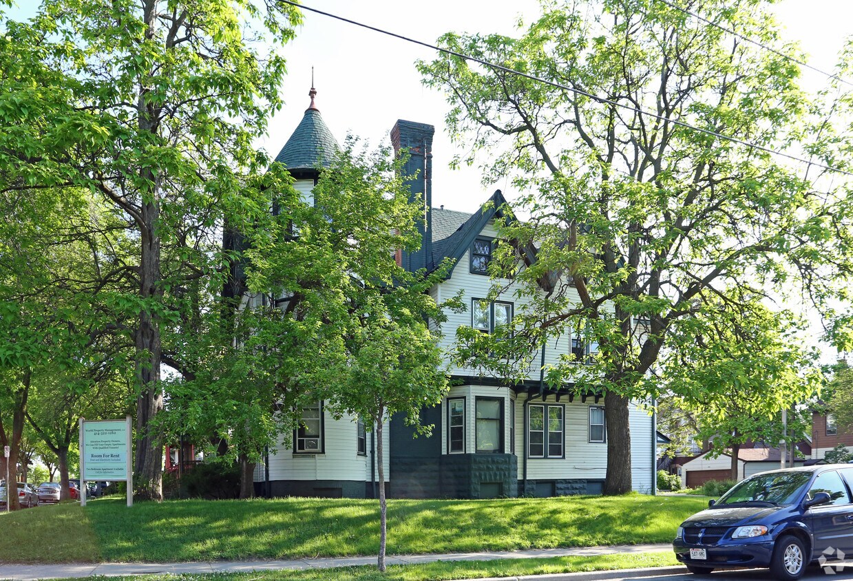 Building Photo - 924 S 19th St