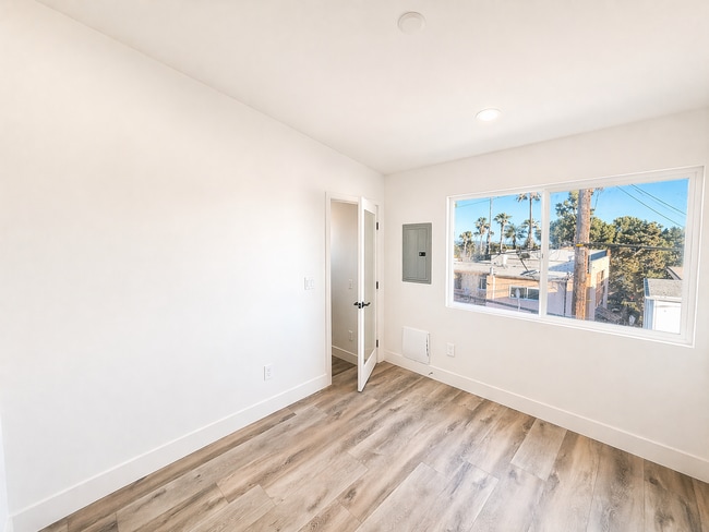 Building Photo - 2141 Balboa Ave
