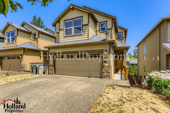 Building Photo - Stylish 3-Bedroom Home with Modern Comfort...