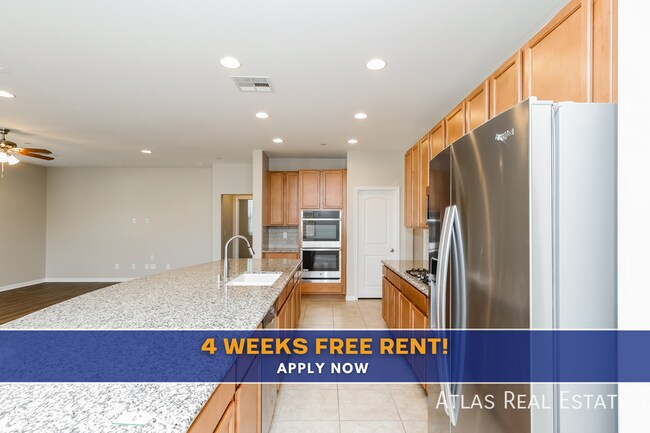 Building Photo - 577 Comodo St