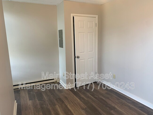 Foto del edificio - 235 Maclay St