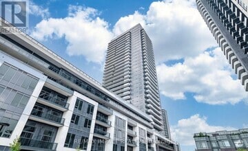 Building Photo - 5105-5105 Hurontario St