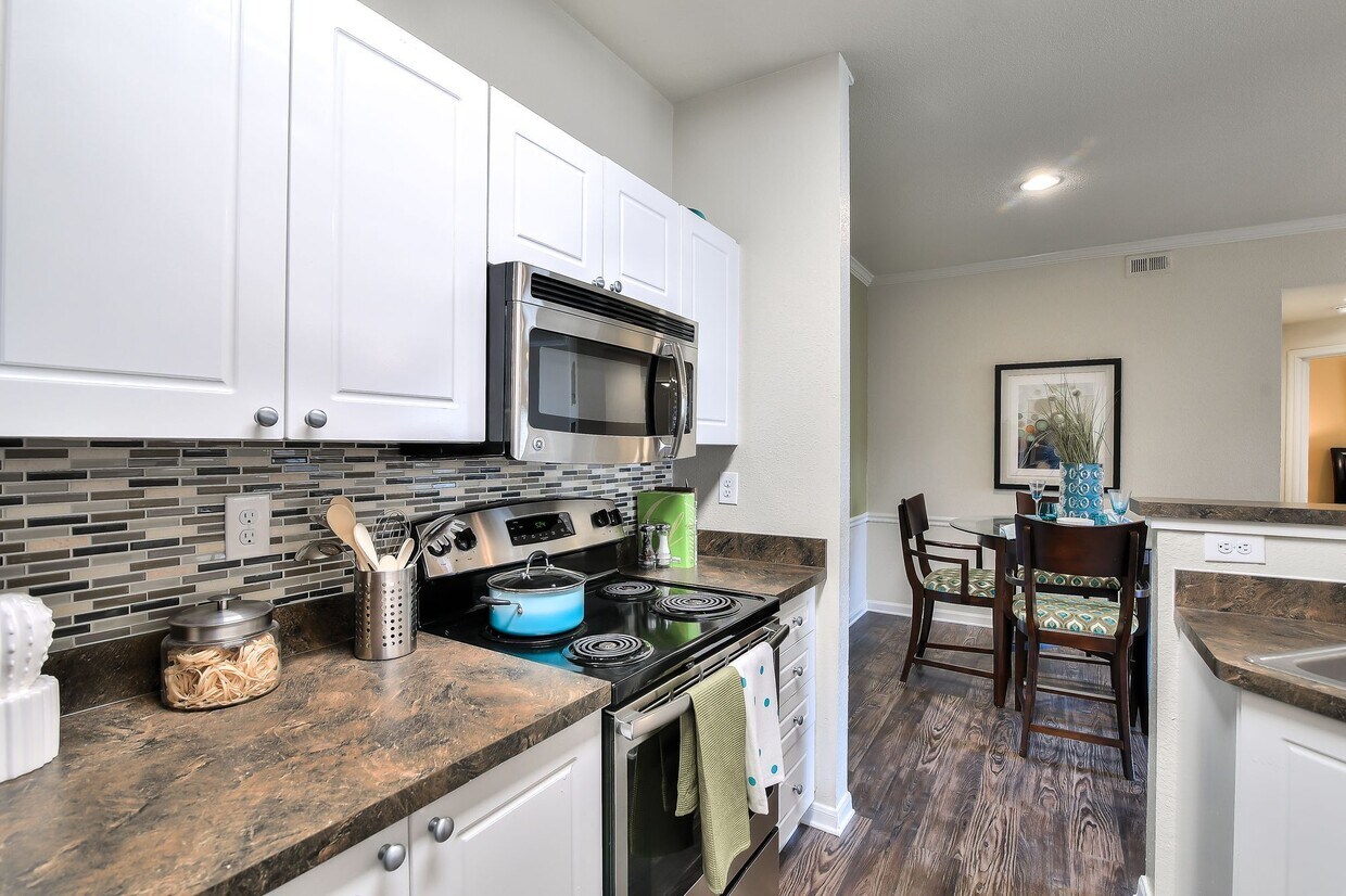 Sheridan Park at Spring Creek Apartments in Plano, TX