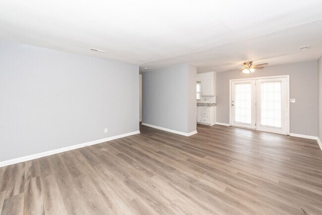 Foto del edificio - 3 Bedroom, 1 Bathroom Home in Waylyn Subdivision - North Charleston