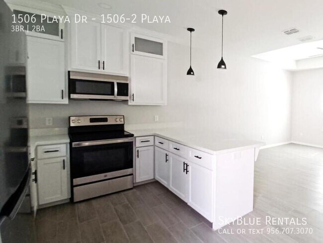 Foto del edificio - 1506 Playa Dr
